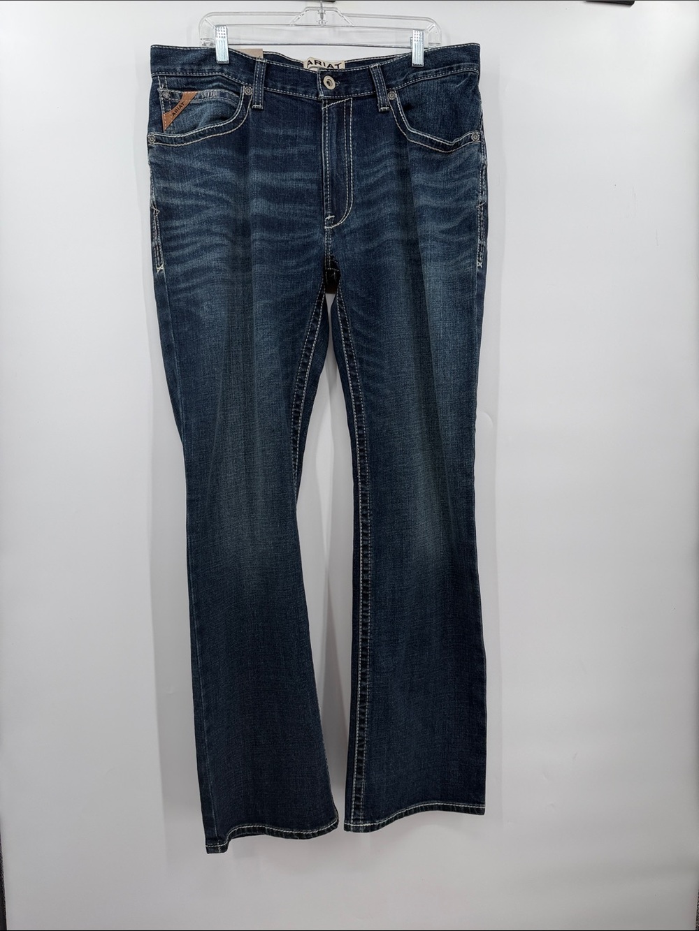 Ariat relaxed bootcut jeans nwt 36x36
